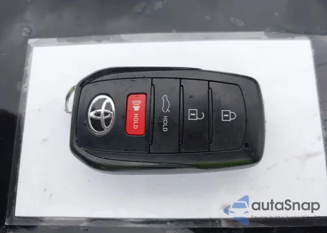 2025 Toyota Camry Le z USA, uszkodzony, nr VIN 4T1DAACK5SU595761